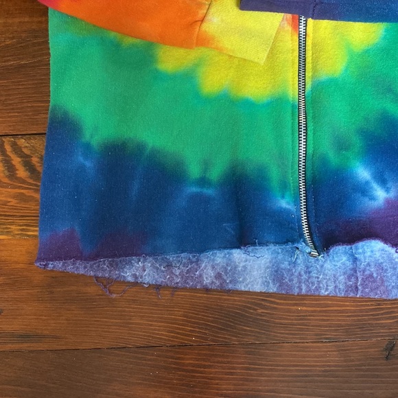 Cropped Tie Dye Zip Up Hoodie - Picture 3 of 3